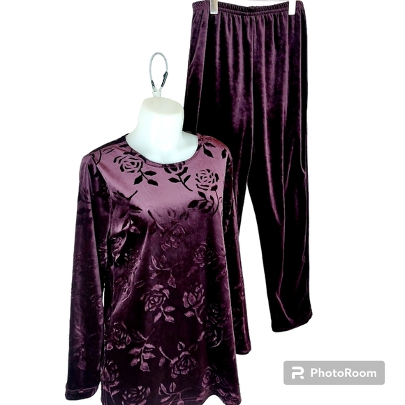 Carroll Reed Other - Vintage velour pajamas dark purple loungewear velvet night outfit